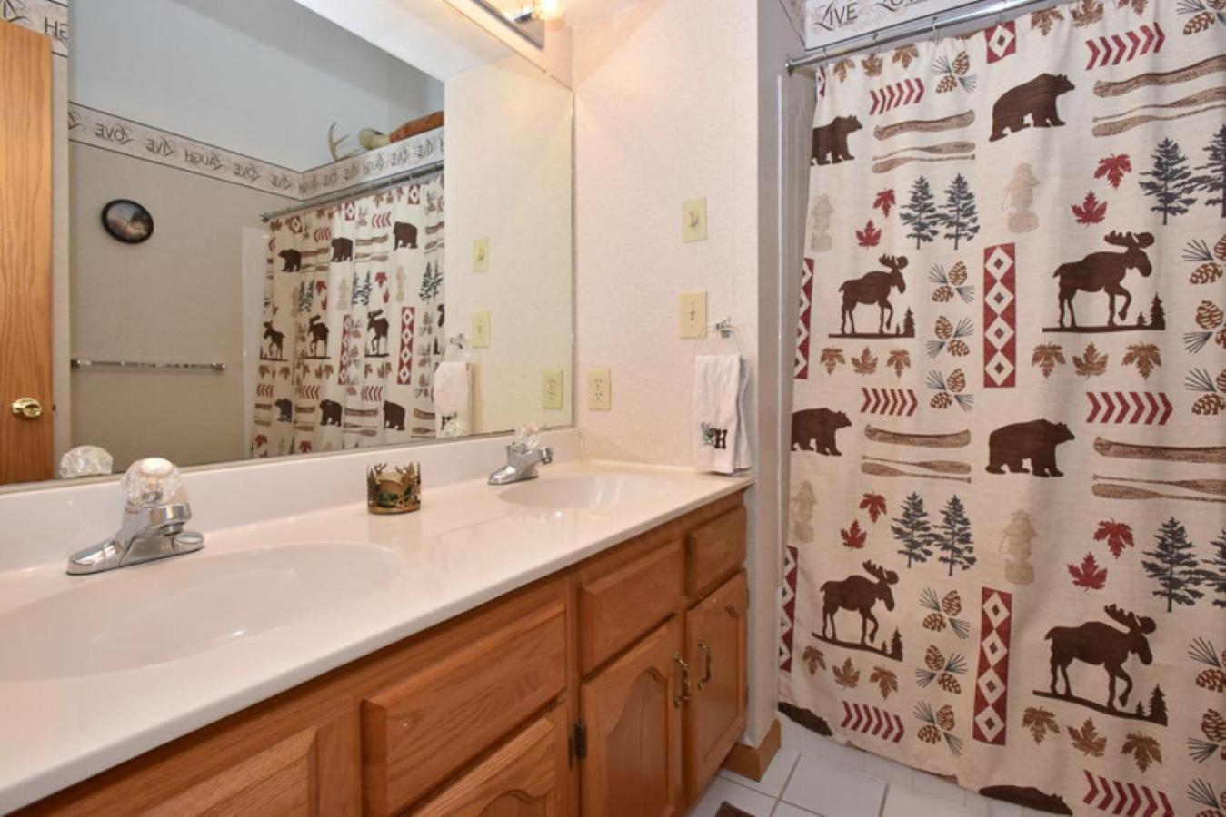 Holiday home 5123 Summit View Court
