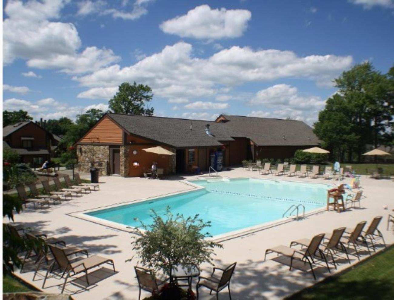 5123 Summit View Court * Somerset