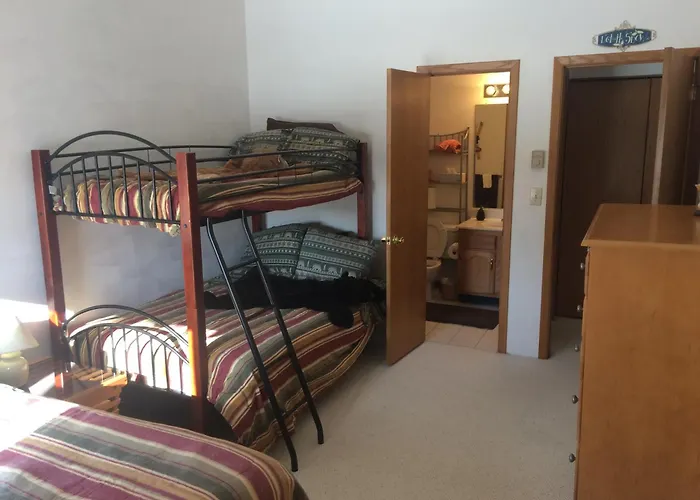 5123 Summit View Court