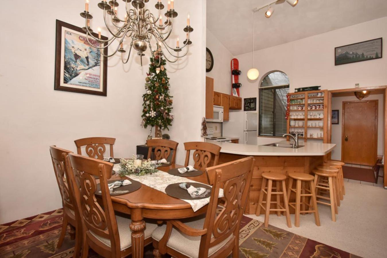 5123 Summit View Court Somerset